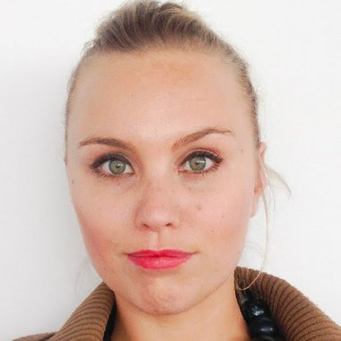 Anri B. - Freelance Content Strategist