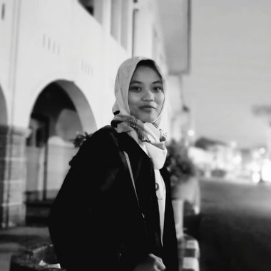 Julia Y. - Freelance Blockchain Developer
