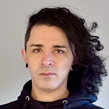 Angel - Freelance Graphic Designer