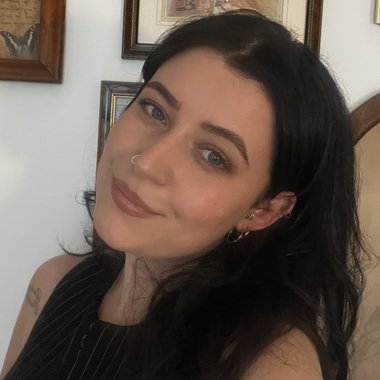 Kyra H. - Freelance Copywriter