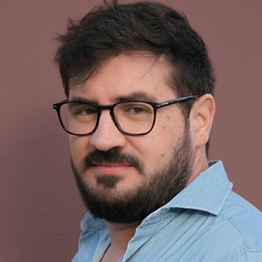 Angel R. - Freelance Web Developer