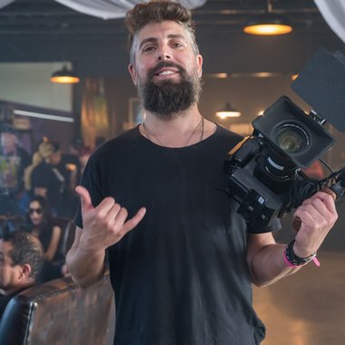 papaleochris - Freelance Camera Operator