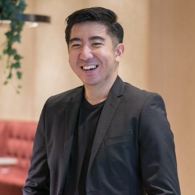 Cleve Y. - Freelance Social Media Manager