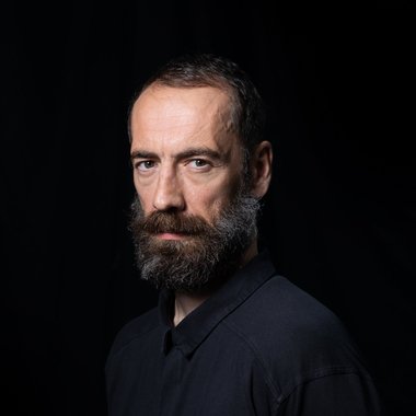 Emir Š. - Freelance Motion Graphic Designer