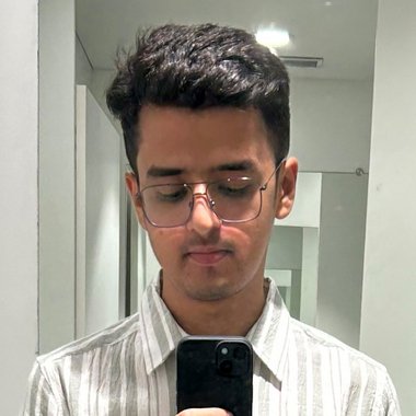 Hitesh18 - Freelance Graphic Designer