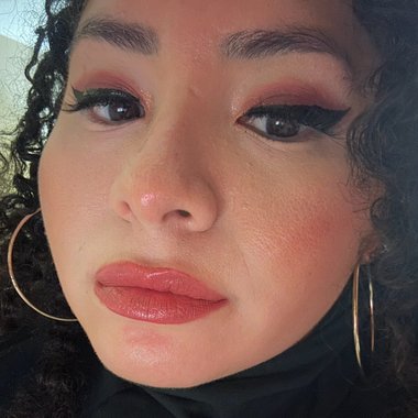 Karina D. - Freelance Artworker