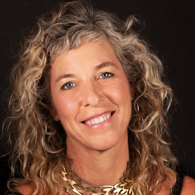 Lainie C. - Freelance Dj