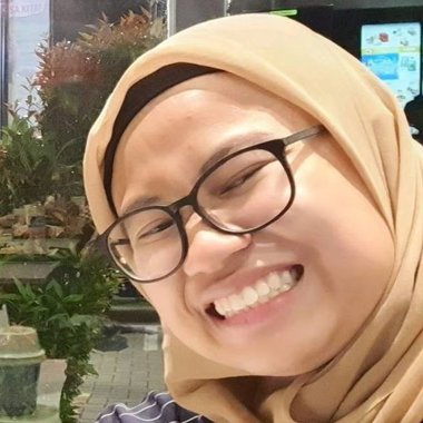 Crysanthi W. - Freelance Data Analyst