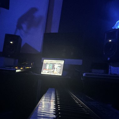 charlie S. - Freelance Music Producer