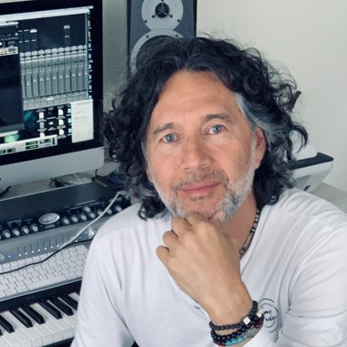 Orlando S. - Freelance Pianist