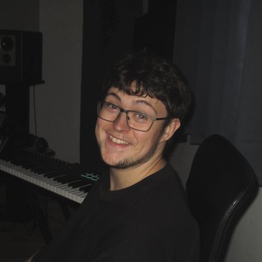 Tobie - Freelance Mixing Engineer