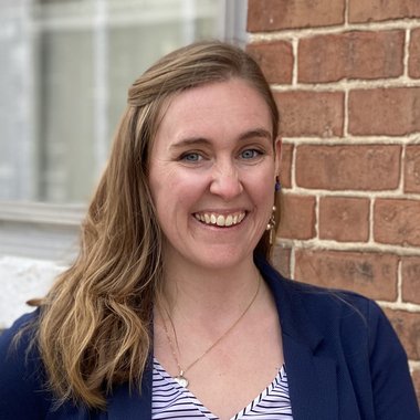 Marie N. - Freelance Graphic Designer