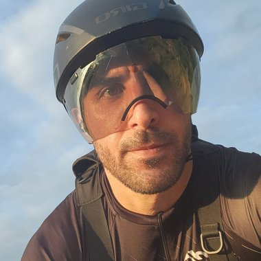 Josef - Freelance Graphic Designer