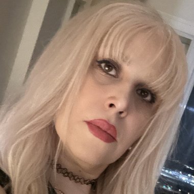 Mahboobeh S. - Freelance Hair And Makeup