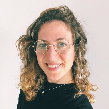 Gabriela B. - Freelance Ui Designer