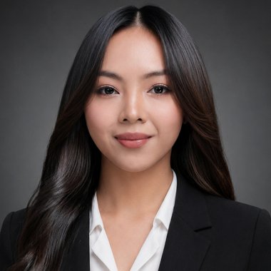 SHAINA D. - Freelance Designer