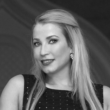 Lindsey S. - Freelance Art Director