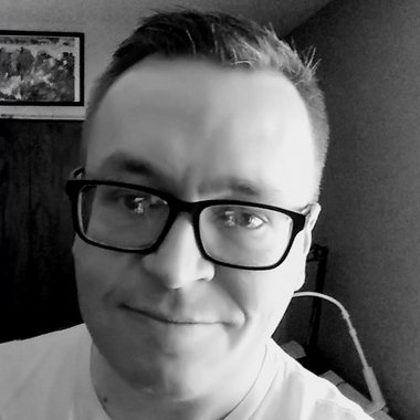 Brad T. - Freelance Graphic Designer