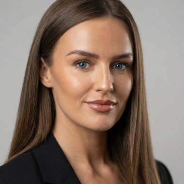 Chloe d. - Freelance App Designer