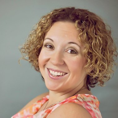Jennifer M. - Freelance Graphic Designer