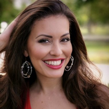 Katia V. - Freelance Social Media Freelancer