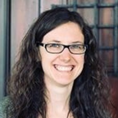 Kimmy G. - Freelance Writer