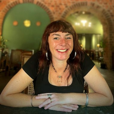 Charlotte M. - Freelance Voiceover Artist