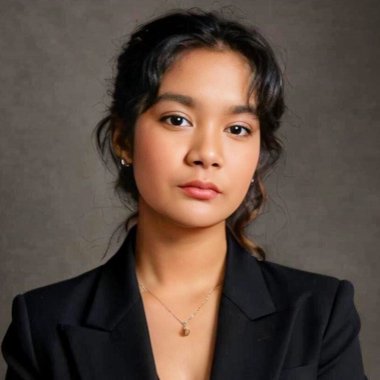 Divine A. - Freelance Graphic Designer