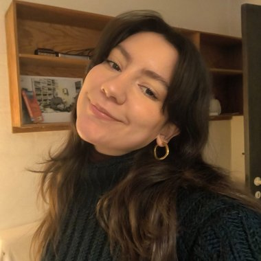 Camilla M. - Freelance Writer