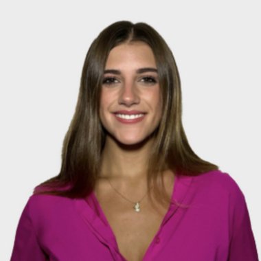 Carlee P. - Freelance Logo Designer