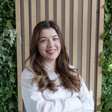 Irena D. - Freelance Content Strategist