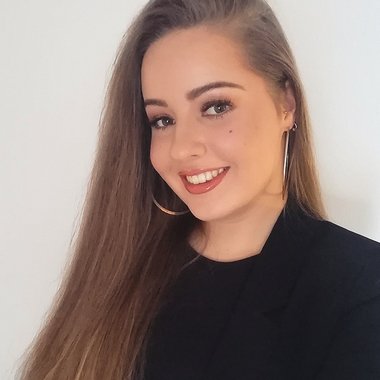 Krista H. - Freelance Ugc Creator