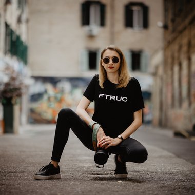 Helena B. - Freelance Photoshop Editor