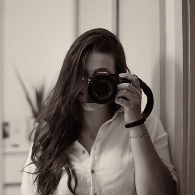 Bruna G. - Freelance Videographer