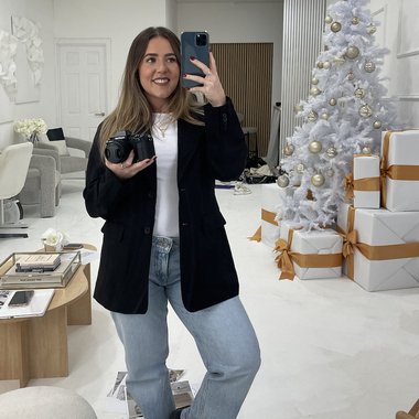 Zoe V. - Freelance Production Coordinator
