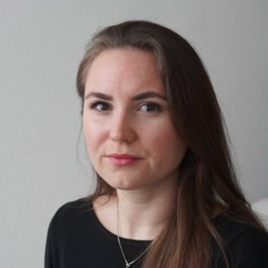 Ana G. - Freelance Fractional Cmo
