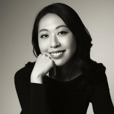 Liying T. - Freelance Logo Designer