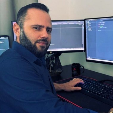 Dowglas M. - Freelance Devops Developer