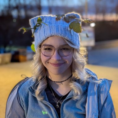 Emilia R. - Freelance Character Designer