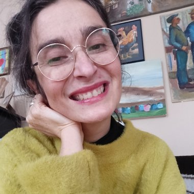 Gloria S. - Freelance Character Designer