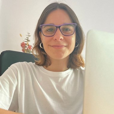 M. B. - Freelance Community Manager