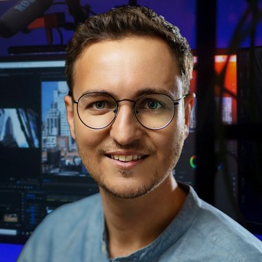 Juan W. - Freelance Location Manager