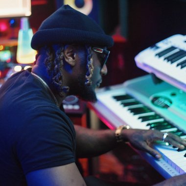 Fitzgerald F. - Freelance Mastering Engineer