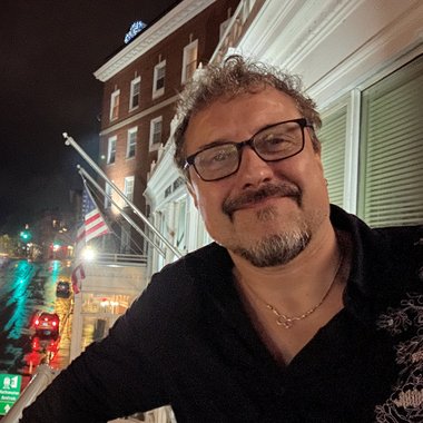 Eric J. - Freelance Singer