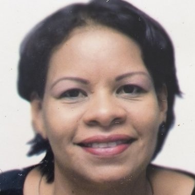 Mercedes T. - Freelance Designer