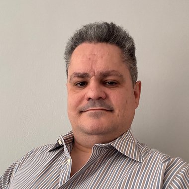 Gerard R. - Freelance Video Editor