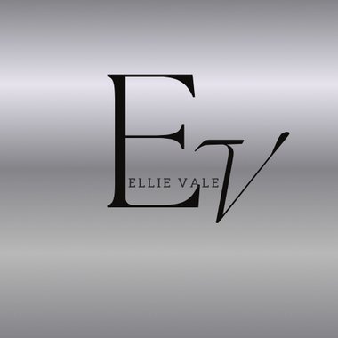 Ellie v. - Freelance Logo Designer