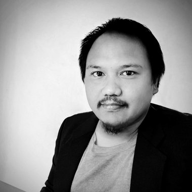 Adin - Freelance Graphic Designer