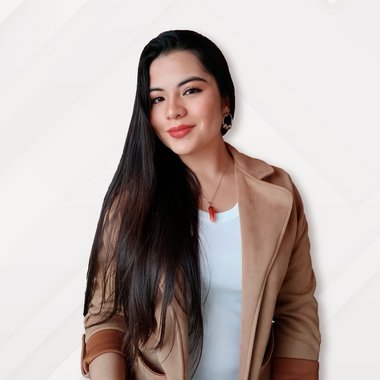 Valentina T. - Freelance Social Media Manager