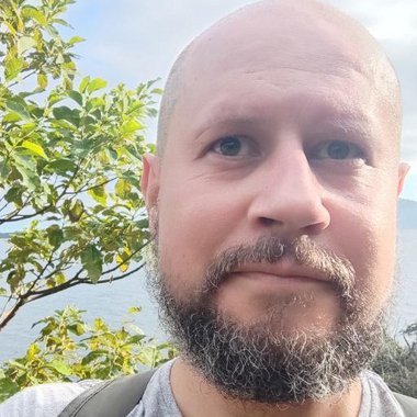 IVÃ M. - Freelance Web Developer